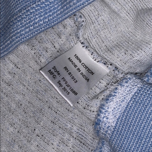 Simple Sweater - Picture 3 of 7